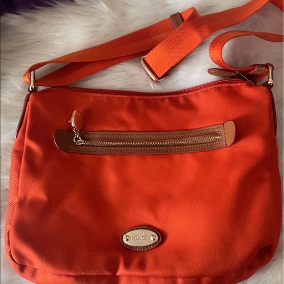 Coach - Picture 4 of 4